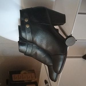American Eagle Ankle boots